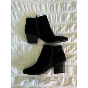 Dexflex black comfort ankle booties